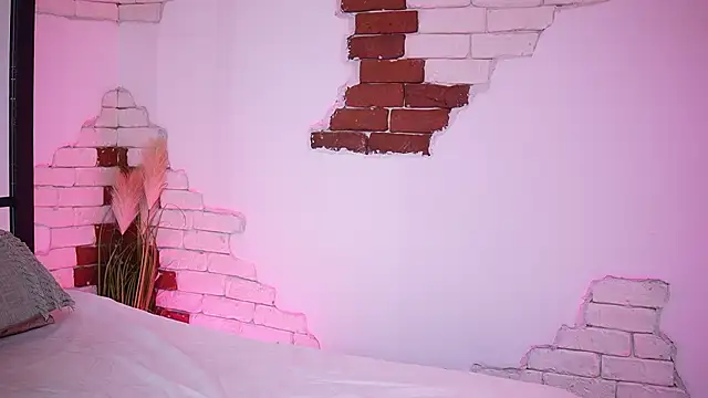 Snapshot of CallieDoll chatting on February 5, 2026, 9:10 pm CallieDoll online show from February 5, 2026, 9:10 pm