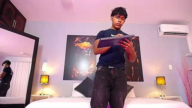 Snapshot of DanielHaloran chatting on February 5, 2026, 1:18 pm DanielHaloran online show from February 5, 2026, 1:18 pm