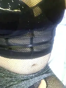 Snapshot of michell_veryhot chatting on February 8, 2026, 3:21 pm michell veryhot online show from February 8, 2026, 3:21 pm