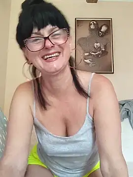 Snapshot of AliceSwan57 chatting on June 16, 2026, 6:57 am AliceSwan57 online show from June 16, 2026, 6:57 am