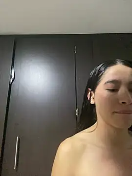 JuliaaVega online show from February 28, 2026, 11:32 am