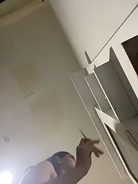 JuliaaVega online show from March 13, 2026, 11:37 am