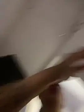 JuliaaVega online show from March 18, 2026, 11:57 am