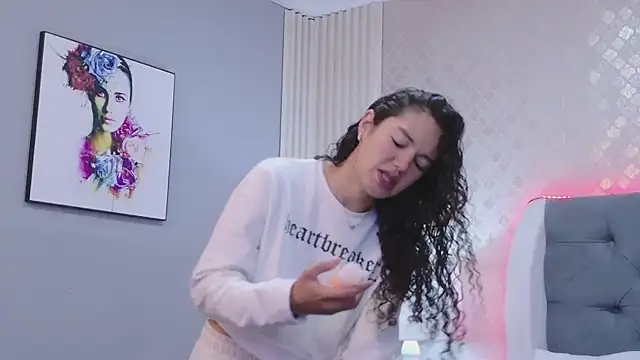 Snapshot of RoxanaAngel chatting on February 12, 2026, 1:22 pm RoxanaAngel online show from February 12, 2026, 1:22 pm