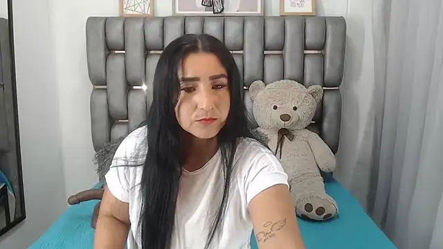 Snapshot of Miia_Rosee_ chatting on June 7, 2026, 12:05 am Miia Rosee online show from June 7, 2026, 12:05 am
