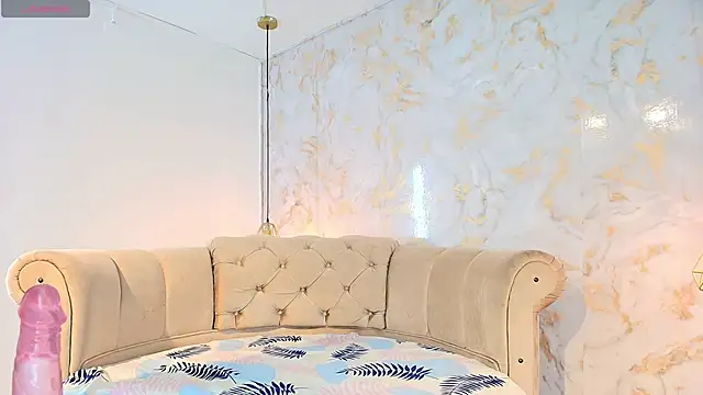 Snapshot of tifanibrown chatting on February 14, 2026, 1:33 pm tifanibrown online show from February 14, 2026, 1:33 pm