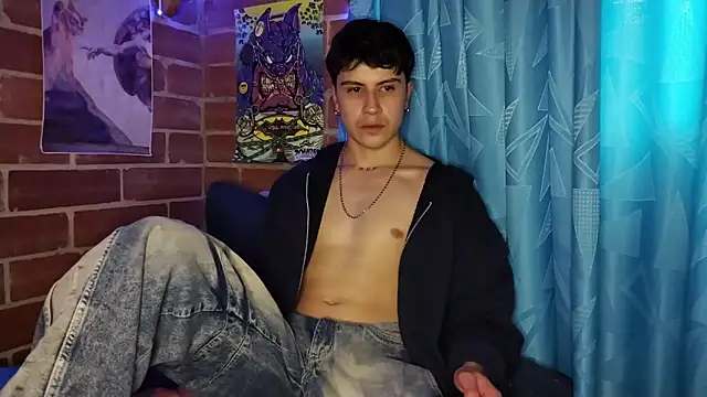 Snapshot of PaulDamico chatting on February 13, 2026, 10:43 pm PaulDamico online show from February 13, 2026, 10:43 pm