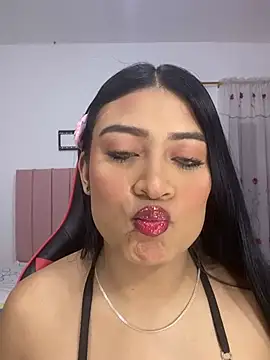 Snapshot of GabrielaZuluaga chatting on February 7, 2026, 5:15 am GabrielaZuluaga online show from February 7, 2026, 5:15 am