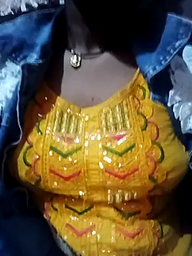 Snapshot of Ayesha_Khan1 chatting on January 18, 2026, 10:24 pm Ayesha Khan1 online show from January 18, 2026, 10:24 pm