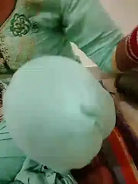 Snapshot of Ayesha_Khan1 chatting on February 28, 2026, 7:52 am Ayesha Khan1 online show from February 28, 2026, 7:52 am