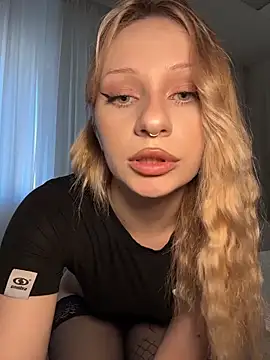 Snapshot of DayaFoxy chatting on March 2, 2026, 1:18 pm DayaFoxy online show from March 2, 2026, 1:18 pm