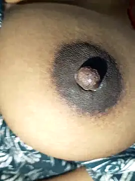 Kajalji8765 online show from April 21, 2026, 10:33 am