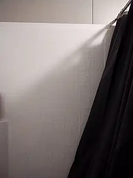 BusyB1983 online show from April 7, 2026, 6:59 am