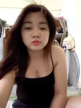 Snapshot of Pinks_cool chatting on June 16, 2026, 2:39 pm Pinks cool online show from June 16, 2026, 2:39 pm