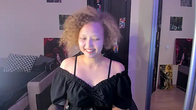 Senya Sol online show from March 24, 2026, 10:10 pm