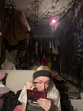 bambibabyy online show from February 11, 2026, 5:57 pm