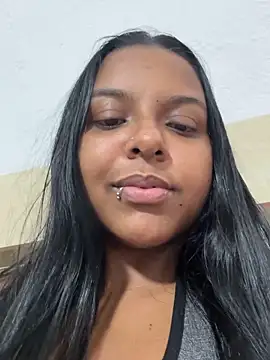 Snapshot of bella_255 chatting on March 21, 2026, 12:45 am bella 255 online show from March 21, 2026, 12:45 am