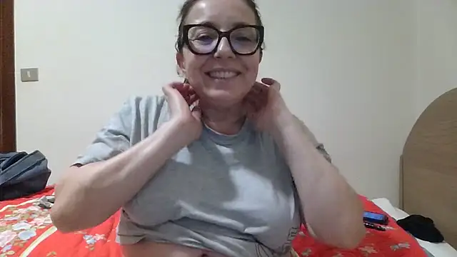 Miasexmilf online show from April 10, 2026, 10:17 pm