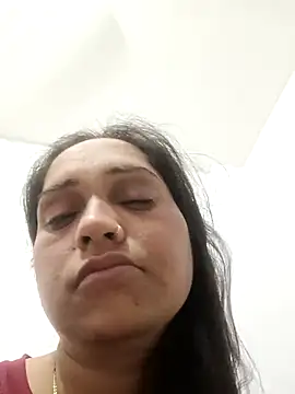 Cute-karisma1234 online show from February 20, 2026, 9:06 pm