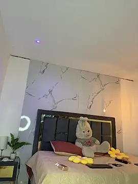 Snapshot of Doll_Luna_ chatting on February 27, 2026, 3:18 am Doll Luna online show from February 27, 2026, 3:18 am