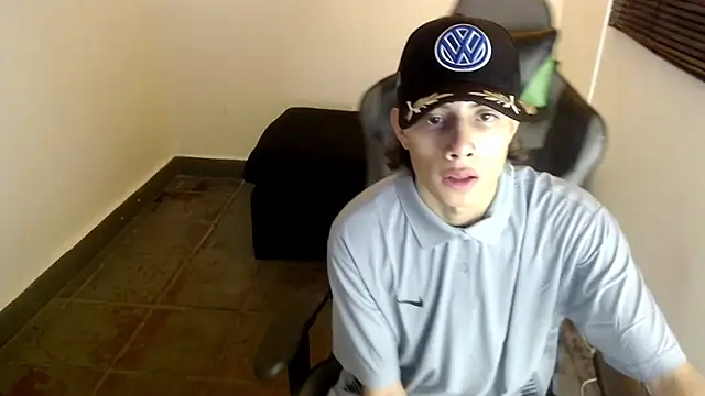 Snapshot of Didi_hard chatting on February 1, 2026, 3:49 am Didi hard online show from February 1, 2026, 3:49 am