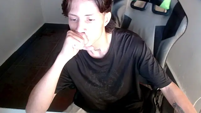 Snapshot of Didi_hard chatting on February 2, 2026, 3:49 am Didi hard online show from February 2, 2026, 3:49 am