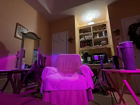 daddydonkey84 online show from March 13, 2026, 6:07 am