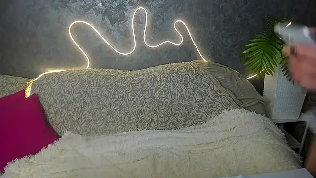Snapshot of Dream_Olivia chatting on April 24, 2026, 2:24 am Dream Olivia online show from April 24, 2026, 2:24 am
