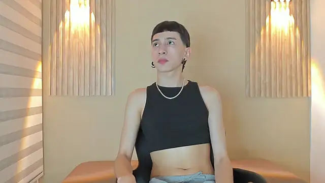 Snapshot of lian_cameron chatting on February 18, 2026, 3:48 am lian cameron online show from February 18, 2026, 3:48 am