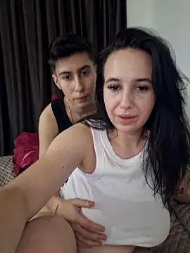 Snapshot of MavisReeve chatting on February 3, 2026, 5:40 pm MavisReeve online show from February 3, 2026, 5:40 pm