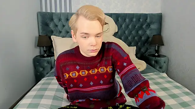 Snapshot of Je_Salvatore chatting on February 2, 2026, 7:51 am Je Salvatore online show from February 2, 2026, 7:51 am