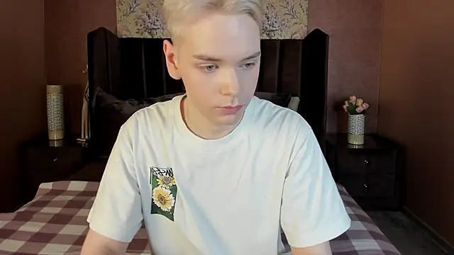 Snapshot of Je_Salvatore chatting on February 28, 2026, 7:08 am Je Salvatore online show from February 28, 2026, 7:08 am