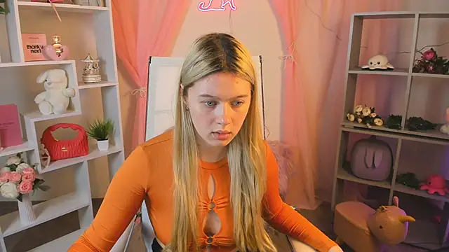 CelestineMauriac online show from April 7, 2026, 4:09 pm