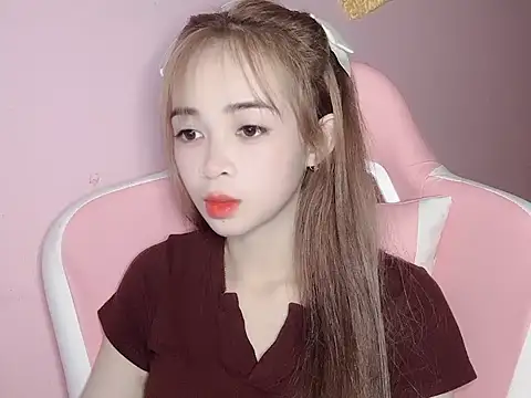 Emily031 online show from February 21, 2026, 4:31 pm