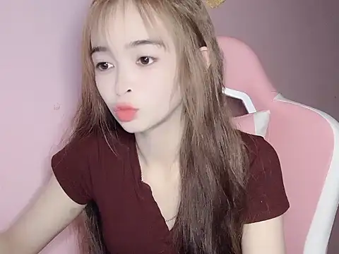 Emily031 online show from February 12, 2026, 4:07 pm