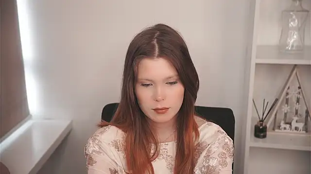 Snapshot of MarnieWootan chatting on February 9, 2026, 4:54 am MarnieWootan online show from February 9, 2026, 4:54 am