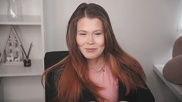 Snapshot of MarnieWootan chatting on February 25, 2026, 4:45 am MarnieWootan online show from February 25, 2026, 4:45 am