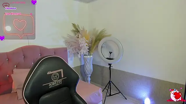 Snapshot of SABRIINA_TAY chatting on February 5, 2026, 11:50 am SABRIINA TAY online show from February 5, 2026, 11:50 am