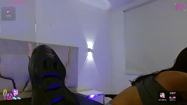 Snapshot of TINY_TAY chatting on February 16, 2026, 12:04 pm TINY TAY online show from February 16, 2026, 12:04 pm