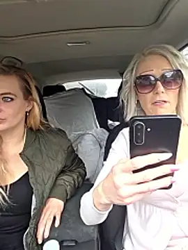 BeautifulFire23 online show from April 15, 2026, 3:16 pm