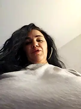 Snapshot of VickyVice chatting on February 7, 2026, 8:11 am VickyVice online show from February 7, 2026, 8:11 am