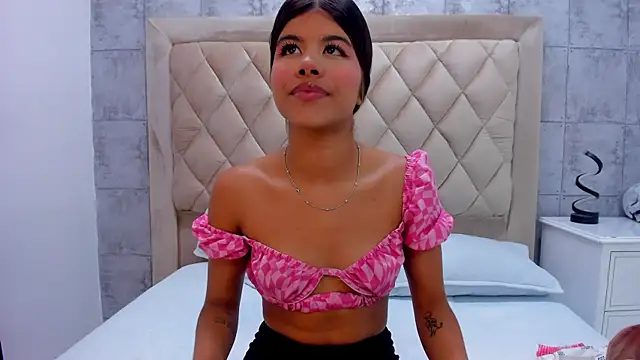 Snapshot of SidneyBrownn_ chatting on February 19, 2026, 11:23 pm SidneyBrownn online show from February 19, 2026, 11:23 pm