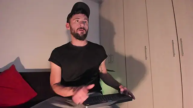 Erickpritz xh online show from March 28, 2026, 10:33 pm