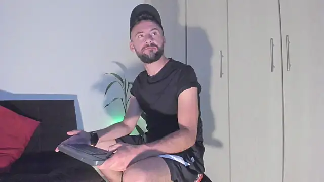 Erickpritz xh online show from April 9, 2026, 6:36 pm