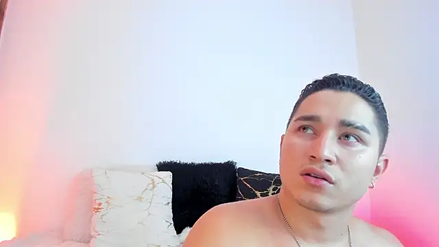 Axel nova online show from February 6, 2026, 7:32 pm