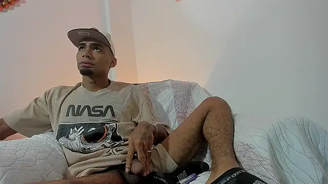 Snapshot of Rpoolrboy chatting on April 29, 2026, 6:58 pm Rpoolrboy online show from April 29, 2026, 6:58 pm