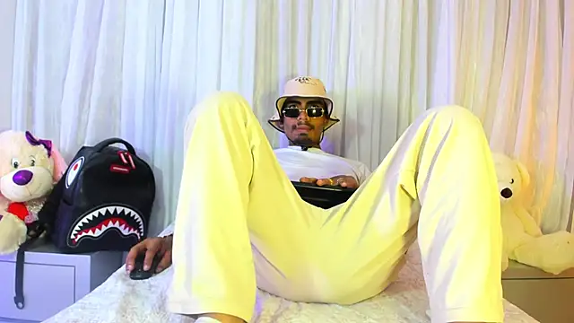 Rpoolrboy online show from April 10, 2026, 4:19 am