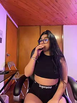 Violetta pinkk1 online show from February 21, 2026, 4:03 am