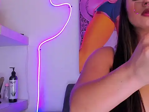 cmila0713 online show from February 11, 2026, 12:21 am