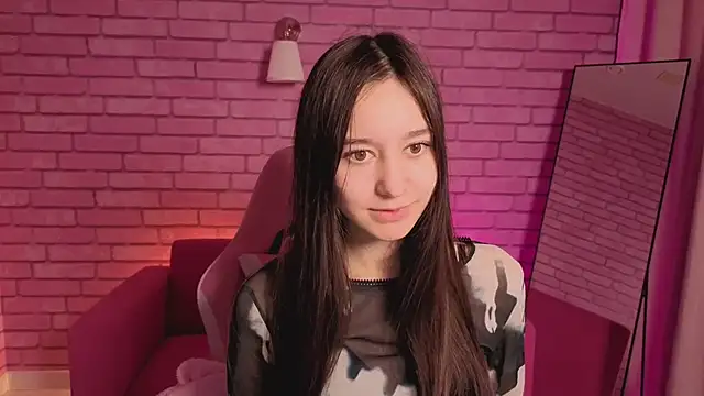 Nicole Brownie online show from May 19, 2026, 1:10 am